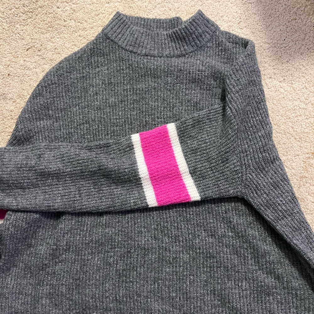 Grey Sweater With Color Block On Arm - image 3